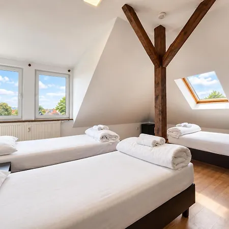 Kronenhof Inn *